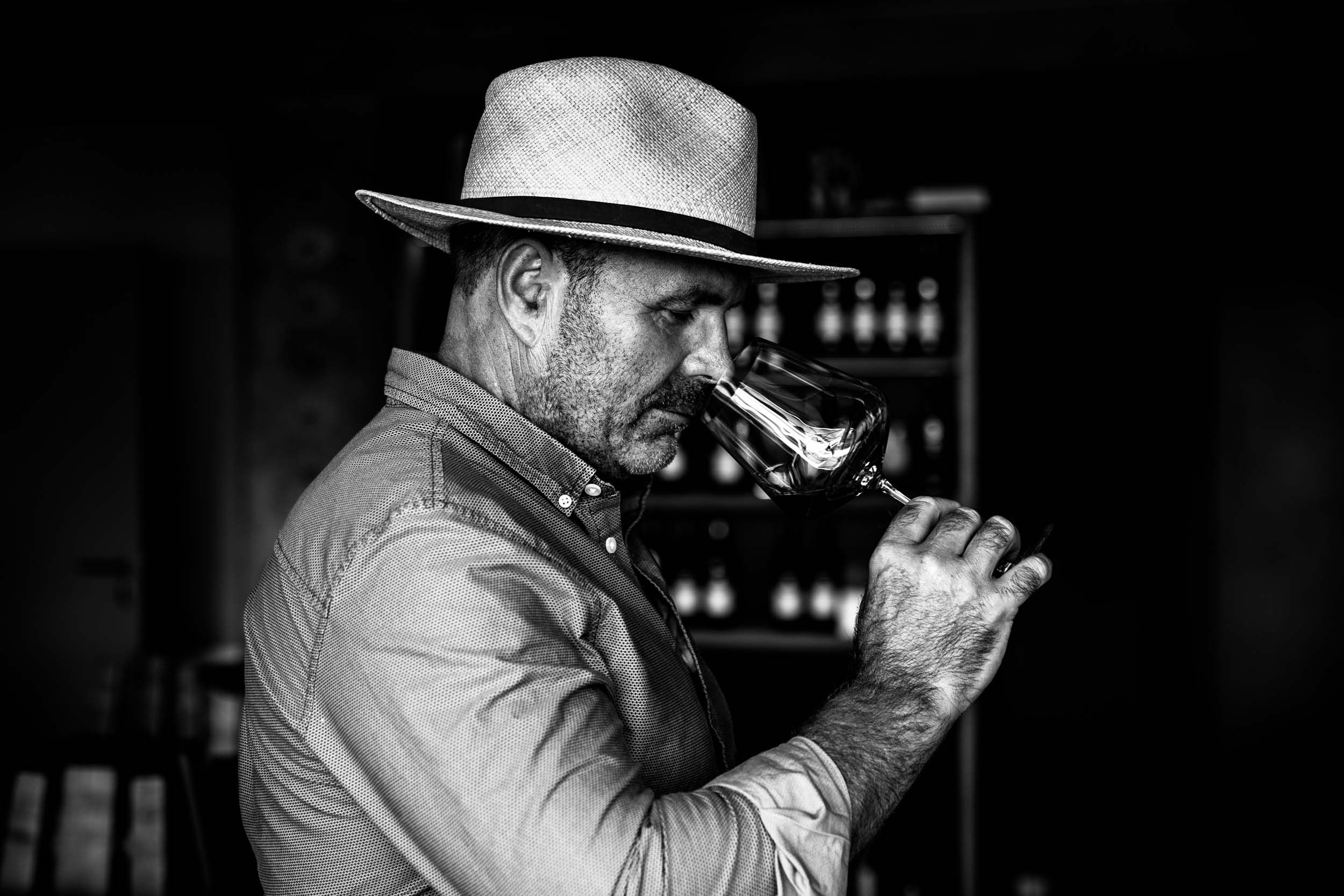 František Zapletal při degustaci vína